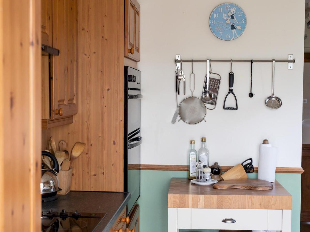 Pass The Keys Cosy Cottage With Views Over The Shropshire Hills Лудлоу Экстерьер фото